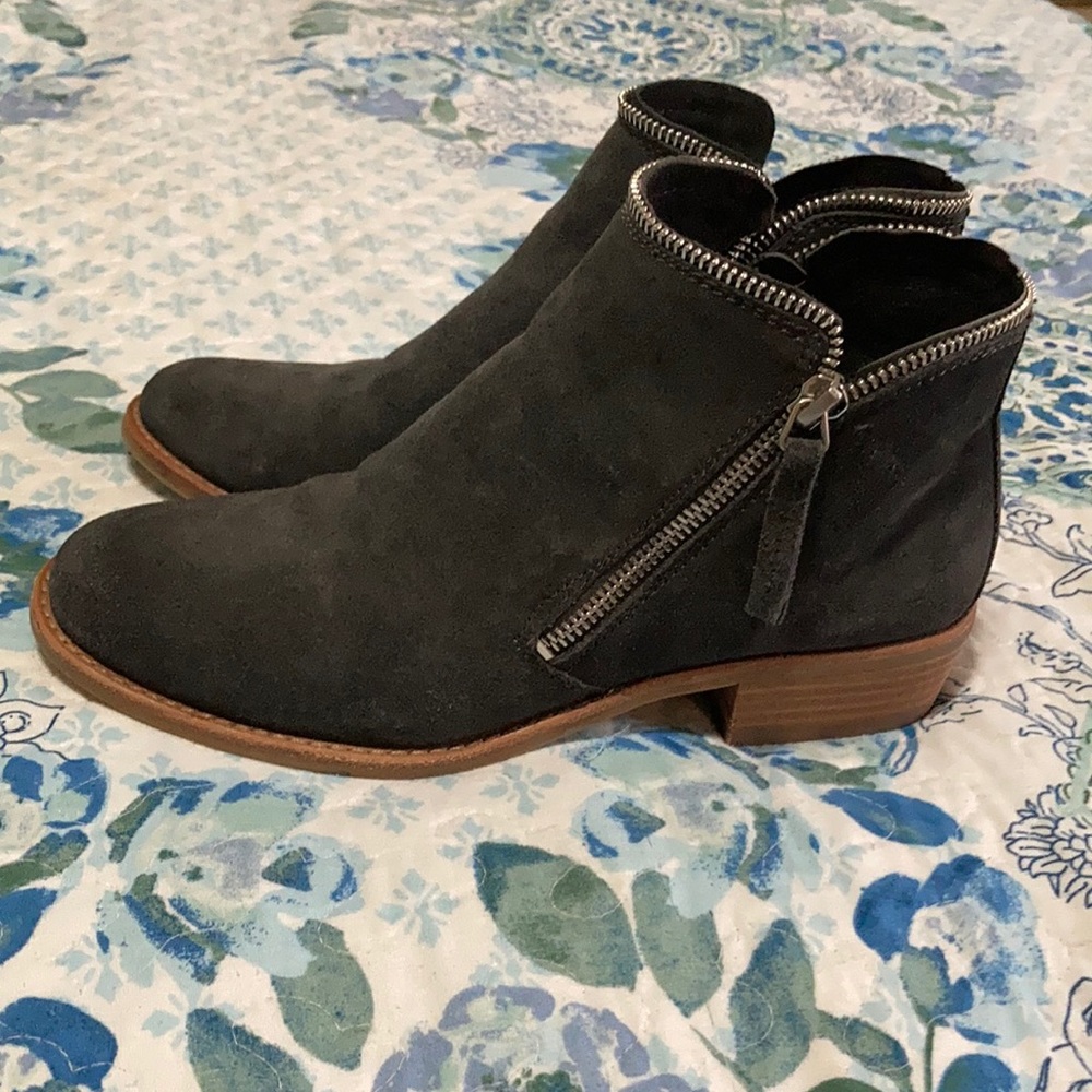 New dolce vita black botties